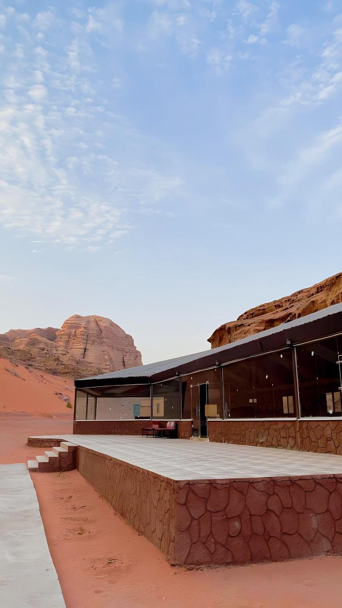Rum Luxury Camp Wadi Rum Exteriör bild